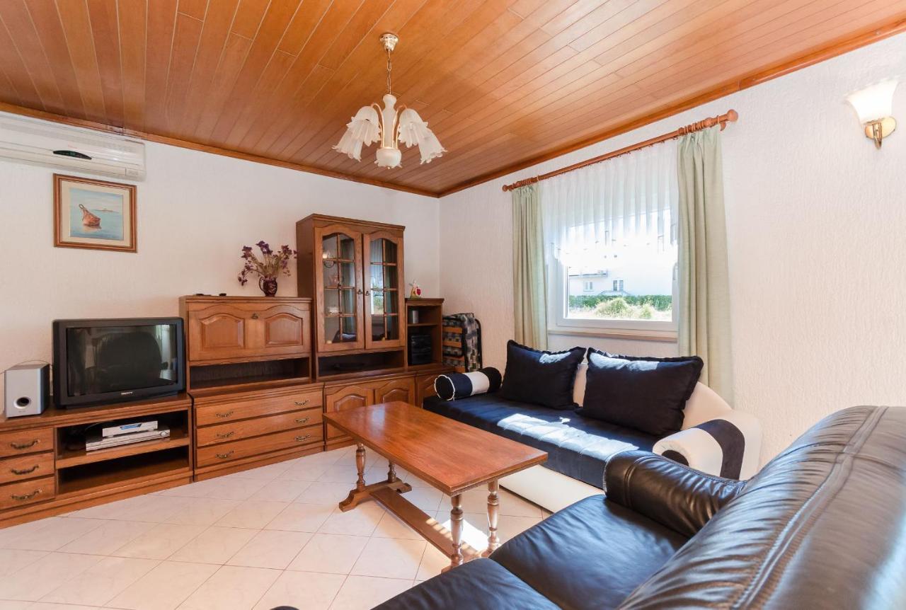 Apartments Biserka Barbat na Rabu Екстер'єр фото