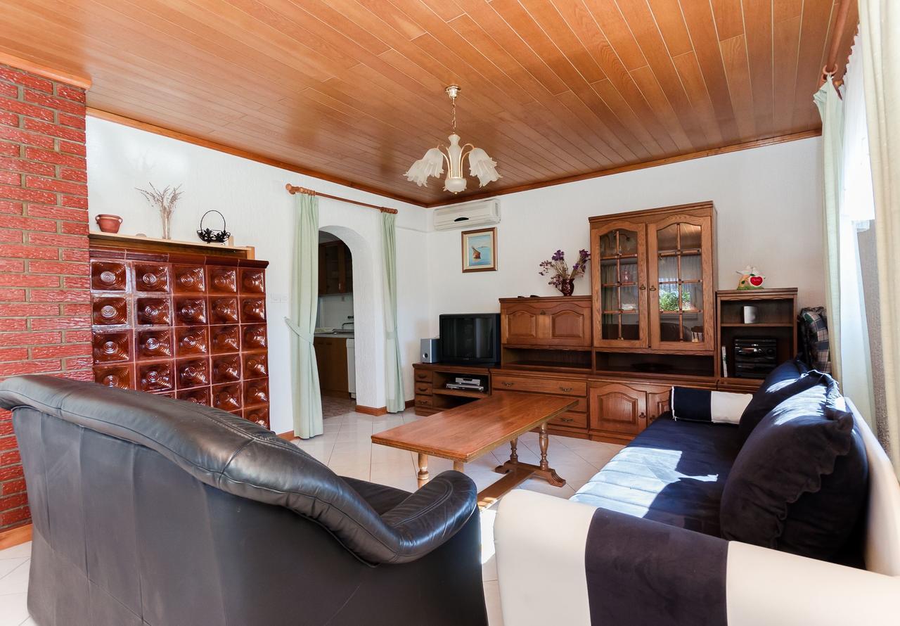Apartments Biserka Barbat na Rabu Екстер'єр фото