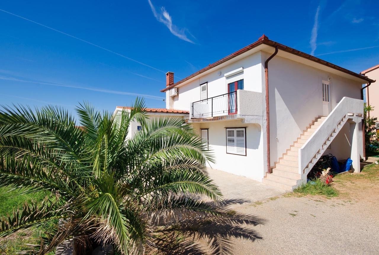 Apartments Biserka Barbat na Rabu Екстер'єр фото